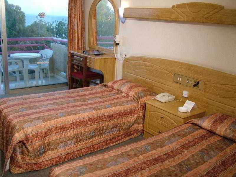 Arsinoe Beach Hotel Лимасол Экстерьер фото